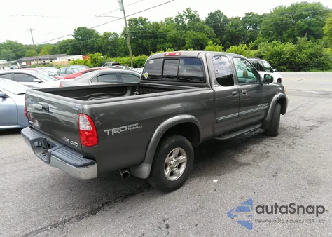 2006 Toyota Tundra Sr5 V8 z USA, uszkodzony, nr VIN 5TBBT44146S481489